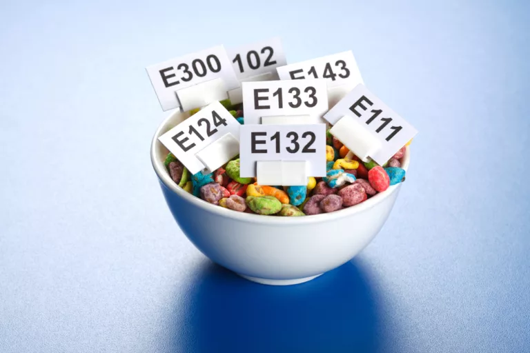 Quand gourmandise rime avec prudence : La face cachée des émulsifiants alimentaires