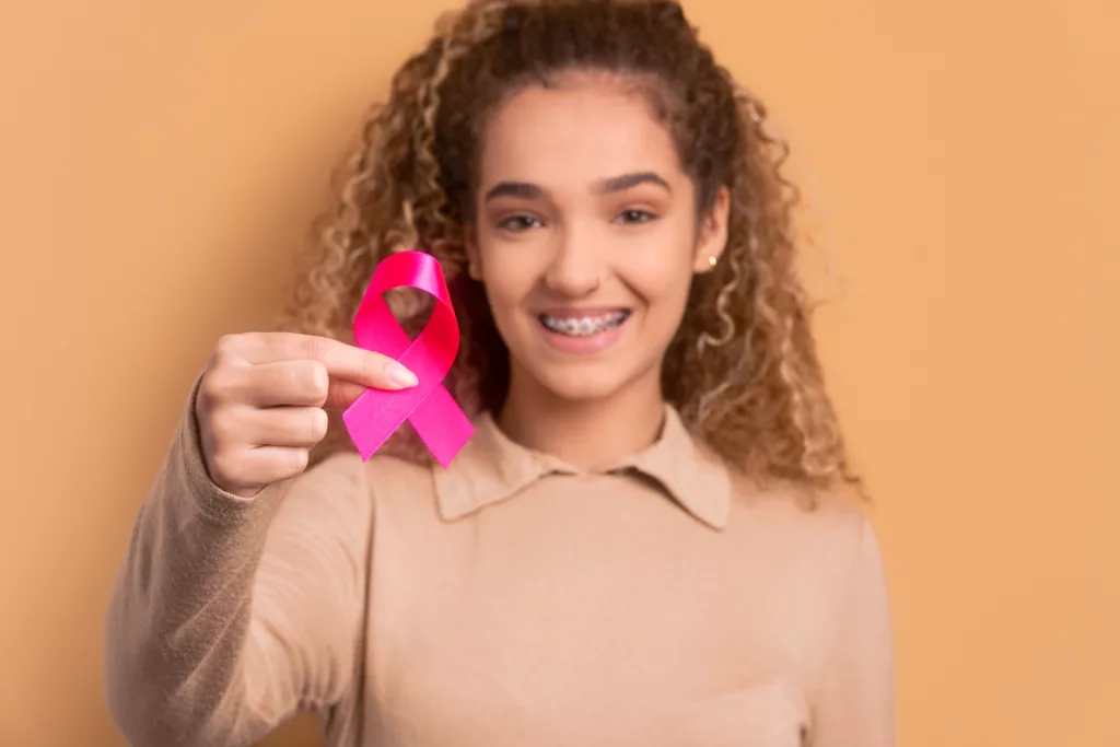 Cancers du sein chez les jeunes femmes : caractéristiques, détection et survie